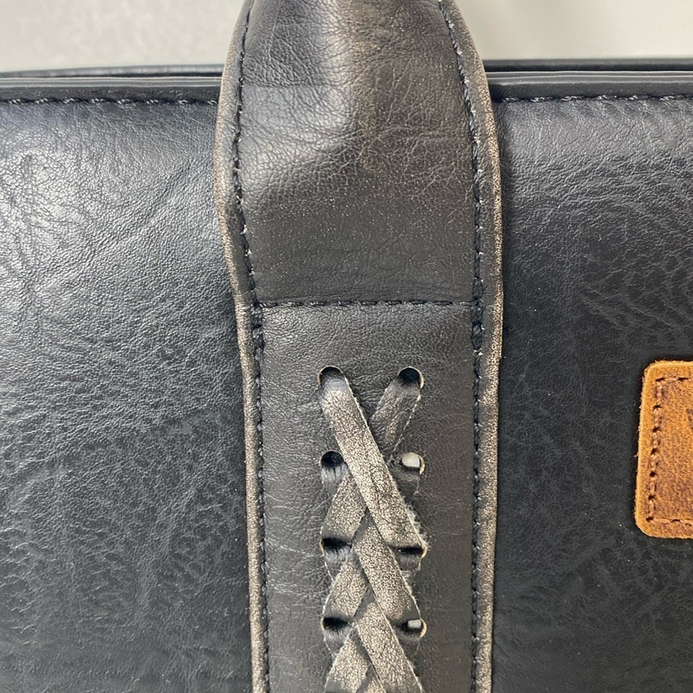 Wrangler Carry All Tote/Crossbody Black - Picture 3 of 14